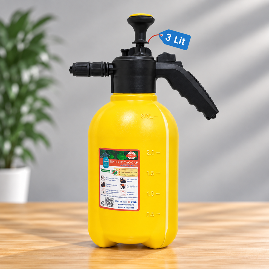 Bình xịt tuyết SUVINA màu vàng, vòi xịt màu đen, thể tích 3L